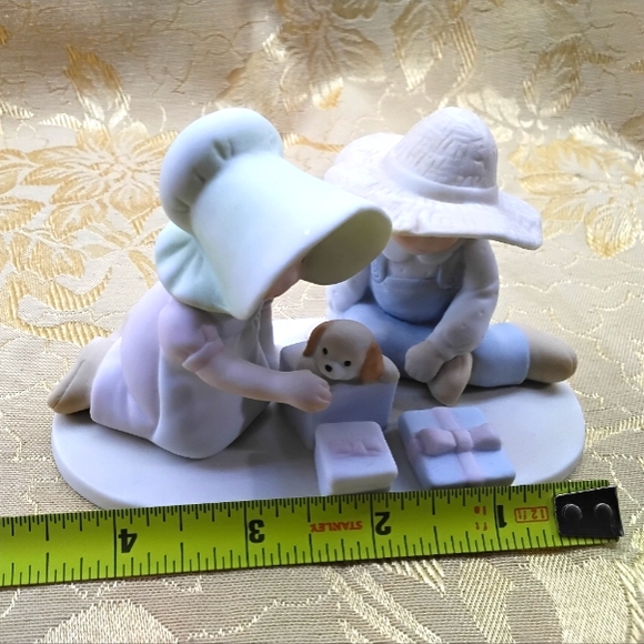 Vintage Homco, Circle of Friends 1990s, The Perfect Gift - Picture 6 of 7